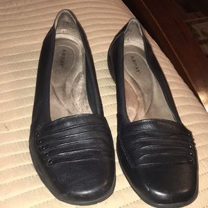 Women Flats